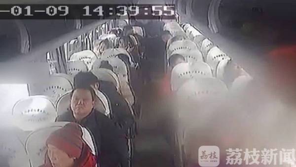 鄭州大巴車租賃，春運(yùn)乘坐大巴車需要注意行車安全